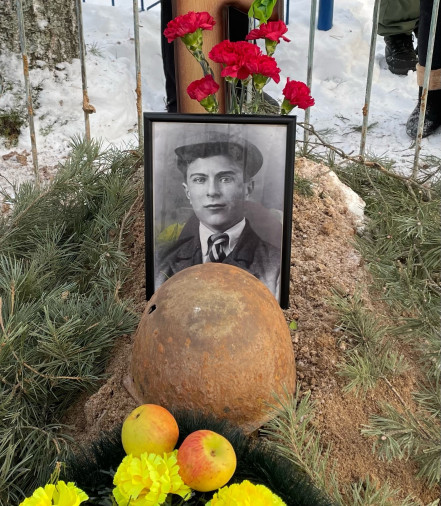 Захоронение сержанта Алексеева